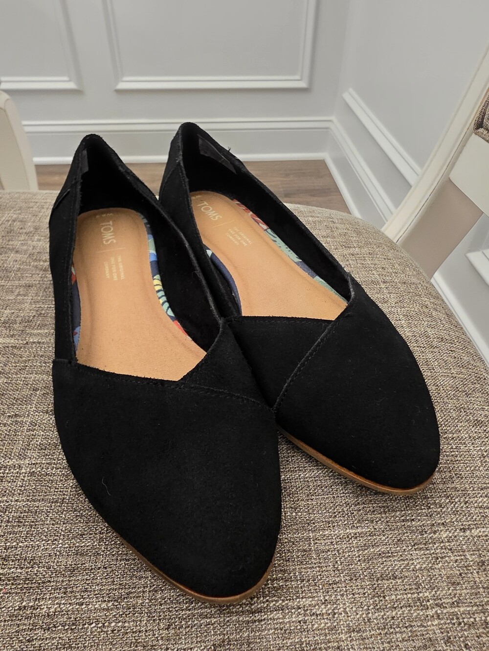Toms Black Jutti Neat Flats Size 8.5